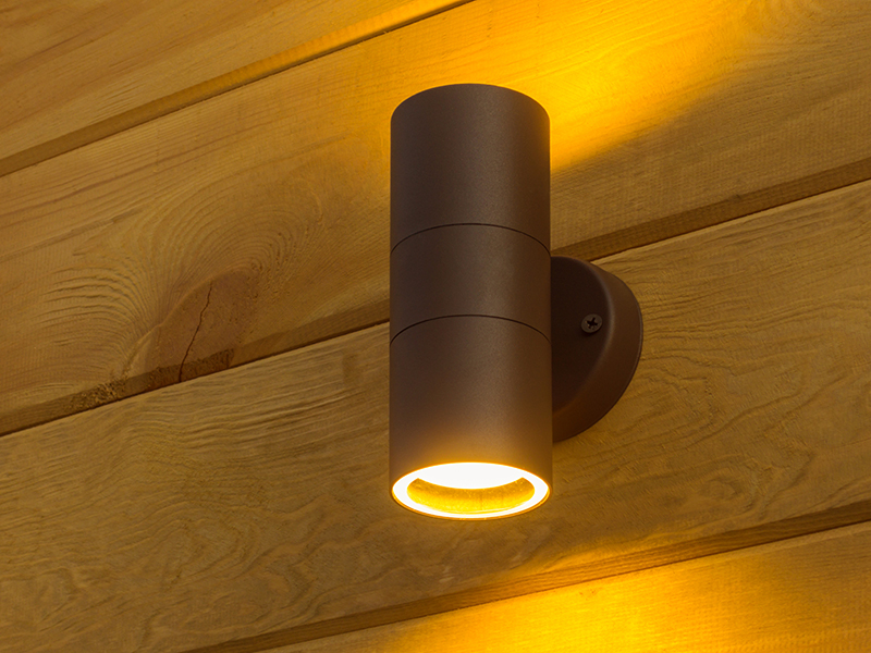 Outdoor Wall Light